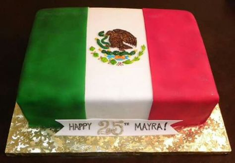 Spanish Party Decorations, Mexican Cakes, Spanish Party, Mexican Cake, Mexican Stuff, Mexico Party, Mexican Birthday Parties, Soccer Cake, Flag Cake