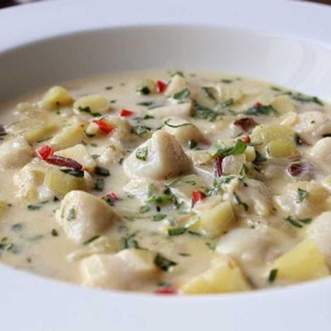 Chef John's recipe for bay scallop chowder is packed with bacon, potatoes, scallops, and just the right amount of heat. Scallop Chowder, Bay Scallop Recipes, Soup Swap, Chef John Recipes, Frozen Scallops, Baked Scallops, Fish Chowder, Cooking Fish, Seafood Chowder