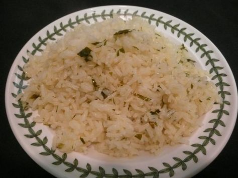 Butter Herb Rice Butter Rice Recipe, Busy Mom Meals, Rice Noodle Dishes, Buttered Rice Recipe, Recipes Using Rice, Bang Bang Salmon, Garlic Butter Rice, Herb Rice, Buttery Rice