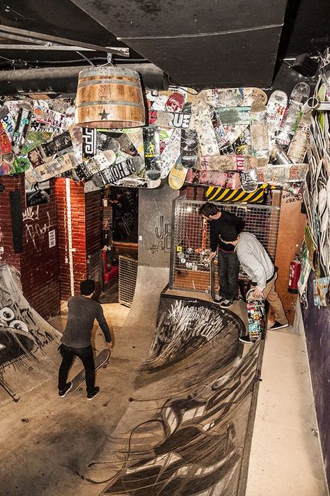 Skate Bowl, Skater Chic, Skater Life, Snowboard Art, Skateboard Park, Skate Store, Skating Aesthetic, Skateboard Photography, Diy Bowl