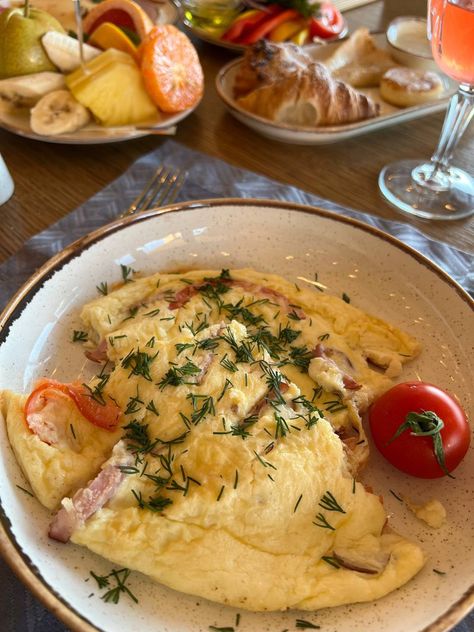 Egg Omelette Aesthetic, Breakfast Omelette Aesthetic, Egg Breakfast Aesthetic, Omelette Aesthetic, Aesthetic Food Breakfast, Egg Aesthetic, Egg Restaurant, French Omelette, Breakfast Omelette