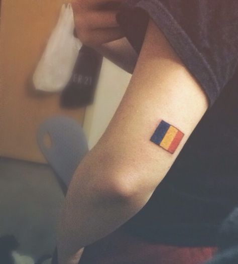 Romanian flag tattoo for my mother. Back of arm above elbow placement Baroque Tattoo, Romanian Culture, Romanian Flag, Taurus Constellation Tattoo, Small Back Tattoos, Tattoos Pinterest, Small Tattoo Placement, Filigree Tattoo, Small Shoulder Tattoos