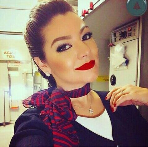 Hostess Hairstyles, Flight Attendant Makeup, Flight Attendant Packing, Flight Attendant Hairstyles, Work Makeup Ideas, Flight Attendant Job, Flight Attendant Hair, Flight Attendant Interview, Delta Flight Attendant