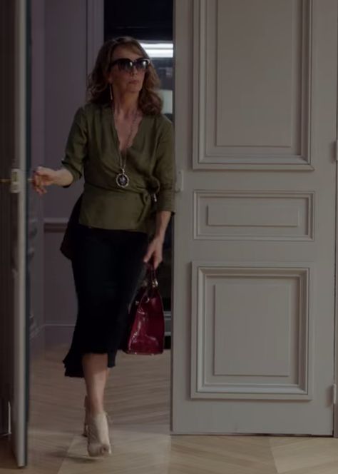 Are the French's outfits in Emily in Paris accurate? - Personal Shopper Paris - Dress like a Parisian Me And Em, Sylvia Emily In Paris Outfits, Emily In Paris Outfits Sylvie, Emily In Paris Sylvie, Corporate Fits, Emily Em Paris, Workwear Ideas, Office Capsule, Emily In Paris Fashion