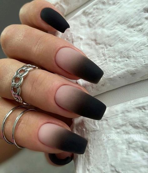 Matte Black Ombre Nails, Ombre Black Tips Nails, Black Ombre Nails Matte, Ombre Black Nails Short, Black Sparkle Ombre Nails, Ombré Nails Black, Black And Rose Gold Nail Designs, Black And White Ombre Acrylic Nails, Black Nail Designs Goth