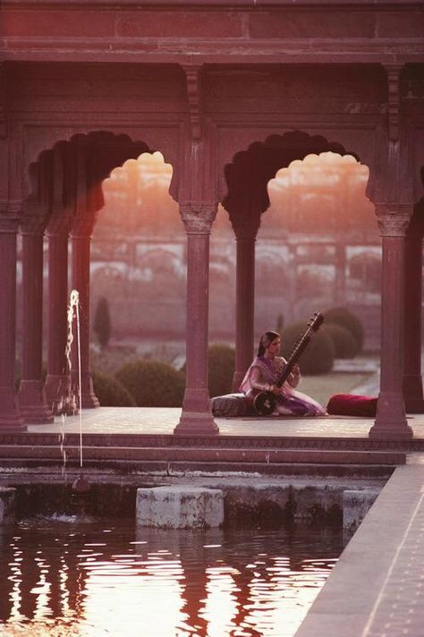 Tahira Syed plays sitar at Shalimar Garden. Circa 1981. South Asian Aesthetic, Indian Architecture, Lahore Pakistan, Ancient India, Indian Aesthetic, South Asia, Incredible India, India Travel, Maldives