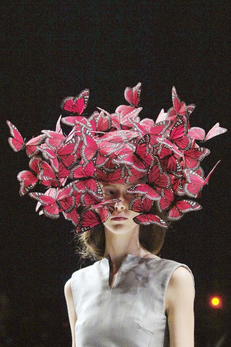 My Admirable Butterfly! A Fashionable Ode to Lepidoptera in Honor of Nabokov’s Birthday Philip Treacy Hats, Butterfly Fashion, Savage Beauty, Philip Treacy, Fashion Seasons, Fashion Details, Hat Designs, Headpiece, Alexander Mcqueen