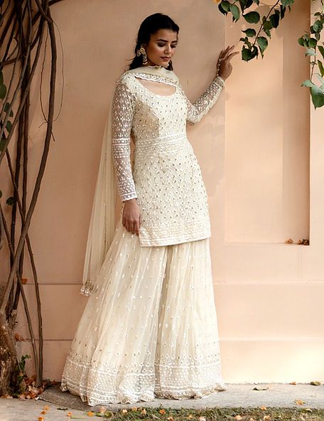 Astha Narang, Sharara Designs, Blog Websites, Indian Outfits Lehenga, Designer Lehengas, Lehenga Designs Simple, Traditional Indian Dress, Designer Dresses For Women, Pakistani Fancy Dresses