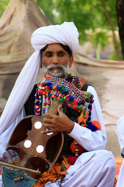 The old baloch singer, a man in tradition clothes from Balochistan, Pakistan by Engineer J Pakistani Art, People Of Pakistan, Pakistan Culture, Pakistani Culture, Balochi Dress, Pakistan Zindabad, Folk Dresses, Cultural Diversity, South Asia