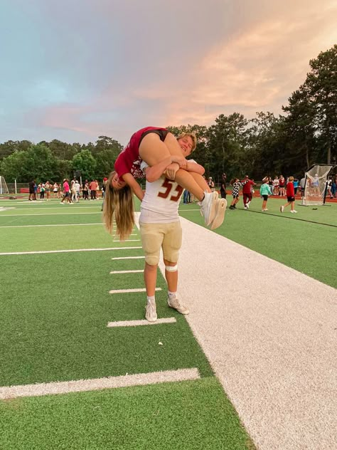 Volleyball Boyfriend, Football And Volleyball Couple, Volleyball Gf And Football Bf, Basketball And Volleyball Couples, Cute Couples Goals Aesthetic Football, Football Bf, Football Bf And Gf Pics, Cute Couple Pics Basketball Game, Cute Bf And Gf Pics Basketball