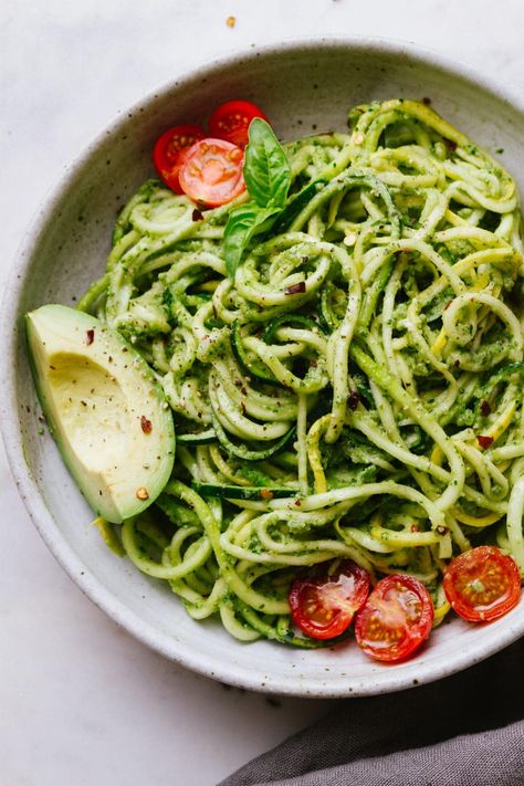 This creamy vegan zucchini pesto and spiralized noodles is a simple, 5 ingredient recipe using only wholesome ingredients! Great for light lunch, dinner, snack or make ahead meal. Zucchini Noodle Recipes Vegan, Zucchini Noodle Recipe, Zucchini Noodles Recipe, Pesto Zoodles, Vegan Pesto Recipe, Pesto Zucchini Noodles, Pesto Vegan, Healthy Pesto, Zucchini Noodle