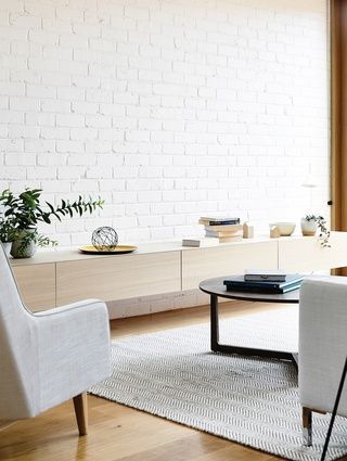 White Brick Living Room, White Brick Wall Living Room, White Brick Interior, Brick Wall Living Room, Brick Feature Wall, Brick Living Room, Painted Brick Walls, White Brick Wall, Interior Brick