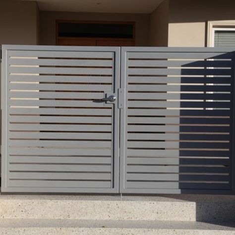 Gate Wall Design Fence, Simple Gates Design, S S Gate Design Modern, Front Gate Design Modern Iron, Steel Matting Gate Design, Iron Main Gate Design Iron Main Gate Design Modern, Simple Steel Gate Design, Silver Gate Design, Main Gate Design Entrance Iron Doors