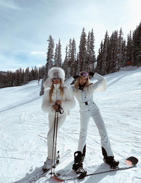 Cute Ski Outfits, Ski Fits, Ski Trip Outfit, Cute Sweater Outfits, Ski Outfits, Black Snow, Trip Outfit, Snow Bunny, Ski Outfit