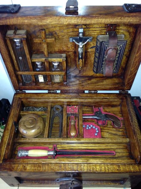 Vampire Kit, Vampire Hunters, Witch Tools, Van Helsing, Northern France, Vampire Fangs, Vampire Hunter, The Rosary, Holy Water