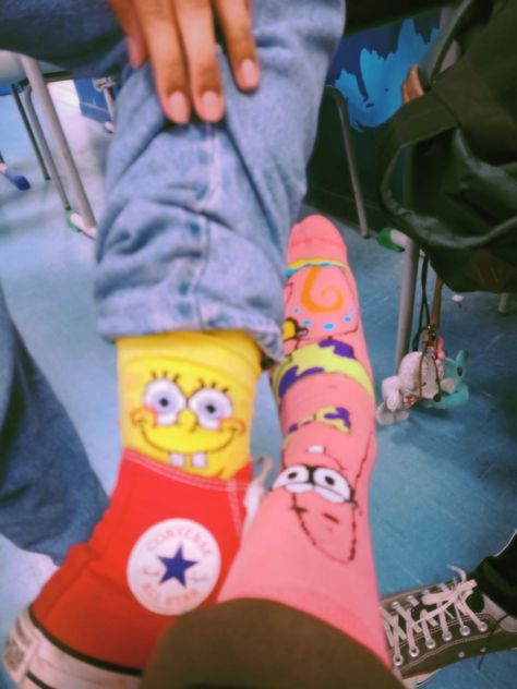 friends with matching socks Matching Socks Couples, Socks Aesthetic, Matching Socks, Diy Socks, Sock Outfits, Crazy Socks, Funny Socks, Novelty Socks, Really Funny Pictures