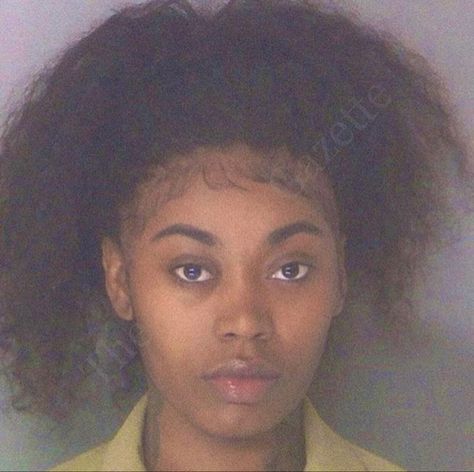 Mug Shots Aesthetic, Luv Is Rage 2, Celebrity Mugshots, 2013 Swag Era, Black Goddess, Pretty Mugs, Rap Aesthetic, Black Couples Goals, Asian Doll