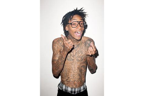 Wiz Khalifa Photographed By Terry Richardson Whiz Khalifa, Terry Richardson Photos, Taylors Gang, Captain America Art, Alfred Stieglitz, X Picture, Terry Richardson, Wiz Khalifa, Curly Hair Inspiration