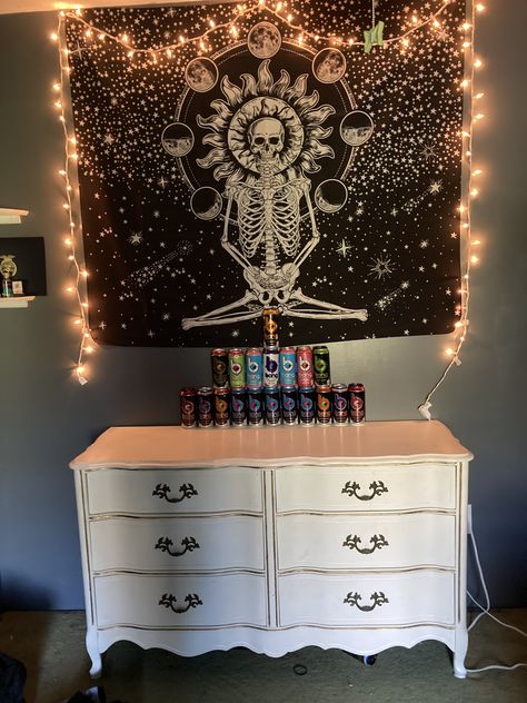 Tapestry with light Goth Emo Goth Tapestry Bedroom, Emo Tapestry, Goth Tapestry, Emo Room Decor, Light Goth, Emo Room, Tapestry Bedroom, Dreams Beds, Cute Emo