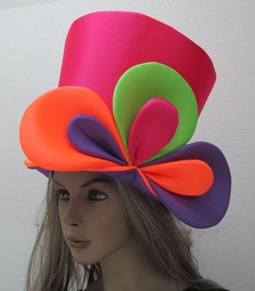 Foam Wigs, 50th Birthday Quotes, Carnival Decorations, Crazy Hat Day, Silly Hats, Diy Wig, Mad Hatter Hats, Easter Hats, Hat Day