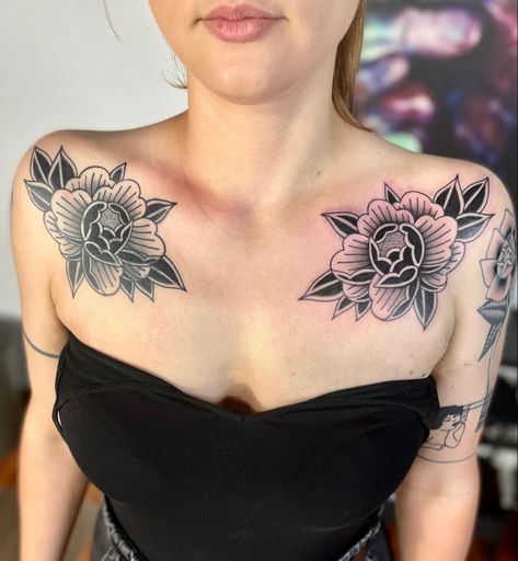 Fem Traditional Tattoo, Traditional Clavicle Tattoo, Big Collar Bone Tattoo, Symmetrical Shoulder Tattoos For Women, Chest Tattoo Female Upper Shoulder, Symmetrical Chest Tattoo Female, Collar Tattoos For Women, Traditional Chest Tattoo Female, Traditional Collar Bone Tattoo