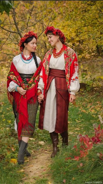 Photo by Anna Senik, http://www.ladna-kobieta.co...Ukraine, from Iryna Traditional Ukrainian Clothing, Slavic Clothing, Ukrainian Wedding, Ukrainian Clothing, Costumes Around The World, Ukraine Women, Ethno Style, Ukrainian Art, European Culture