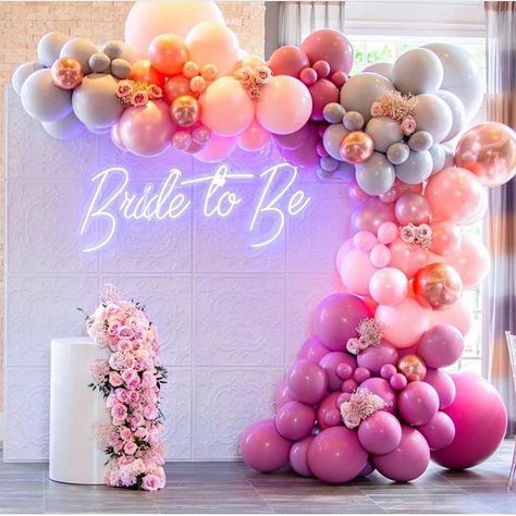 Wedding • Bride • Blog on Instagram: “Talk about bridal shower goals! 😍 #Repost @modparty The neon sign from @all_modern_rentals + bright balloons from @everythingluxedecor…” Engagement Party Gifts, Wedding Neon Sign, Kraf Diy, Neon Wedding, Neon Light Signs, Custom Neon Signs, Bride To Be, Led Neon Signs, Led Neon