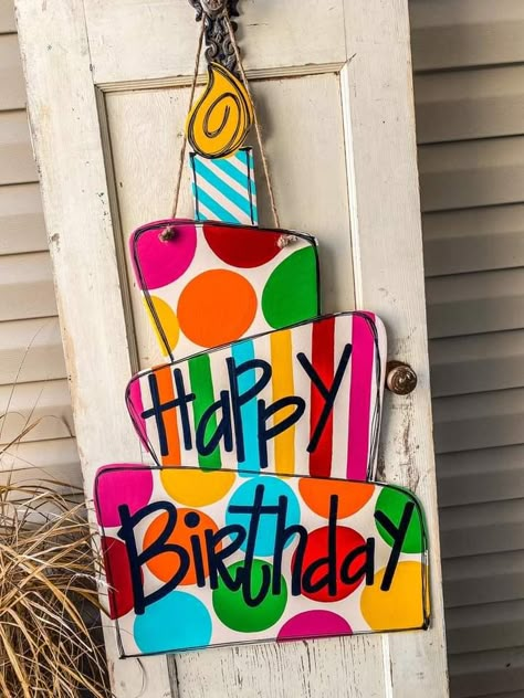 Birthday Door Decorations, Happy Birthday Crafts, Birthday Door, School Age Activities, Classroom Birthday, Simple Cards Handmade, Happy Birthday Signs, Creative Drawing Prompts, Elegant Birthday