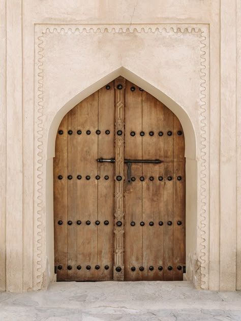 Moroccan Villa, Baby Crib Diy, Riad Marrakech, Muscat Oman, Entrance Gates Design, Gorgeous Doors, Fabric Photography, Flower Graphic Design, Cool Doors