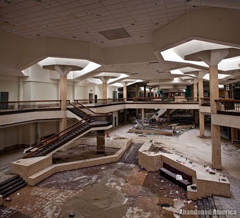 Photos of an Abandoned & Decaying Ohio Mall, Once the World’s Largest Abandoned Mall, Abandoned Ohio, Abandoned Mansion For Sale, Randall Park, Abandoned Malls, Dead Malls, Liminal Space, Abandoned Mansions, Mansion Interior