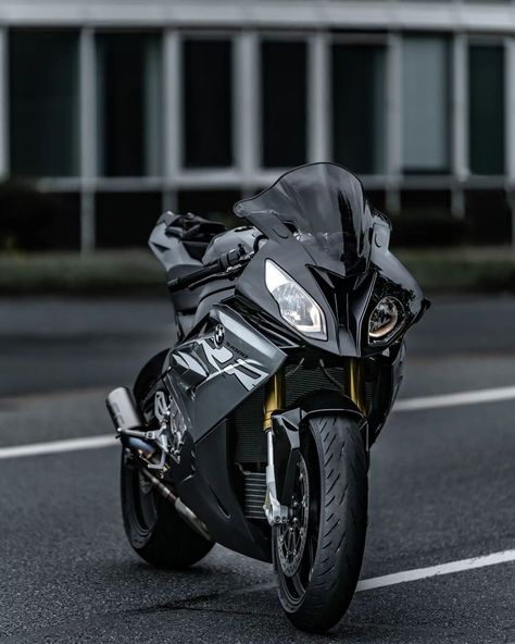 S1000rr Black Wallpaper, Bmw S1000rr Black, S1000rr Black, Bmw Motorcycle S1000rr, Bmw Iphone Wallpaper, Heavy Bikes, Girl Riding Motorcycle, Moody Photos, Bmw Motor