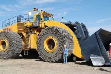 funny pictures, hilarious pictures and lol pictures that are just? - Heavy Equipment For Sale, Mighty Machines, Earth Moving Equipment, Mahindra Tractor, Caterpillar Equipment, Big Machines, Tractors For Sale, Heavy Construction Equipment, Detroit Diesel