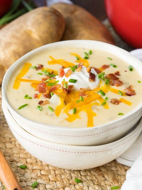 This Loaded Baked Potato Soup is a super quick and creamy version. My whole family devoured this delicious recipe! Loaded Baked Potato Soup Recipe, Baked Potato Soup Recipe, Cheesy Potato Soup, Loaded Potato Soup, Loaded Baked Potato, Loaded Baked Potato Soup, Baked Potato Soup, Loaded Baked Potatoes, Potato Soup Recipe