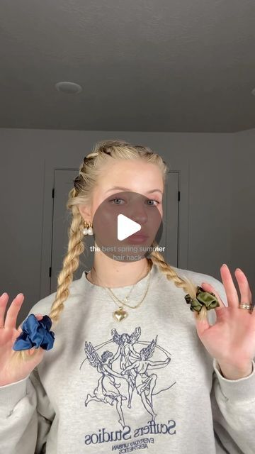 Olivia Dayton on Instagram: "my favorite summer hairstyle!! heatless wave tutorial up on tiktok ❣️❣️
•
•
•
#hairhowto #heatlesscurls #wavyhair #wavyhairstyle #wavyhairdontcare #summerhair #twistbraids" Olivia Dayton, Wave Tutorial, Twist Tutorial, Heatless Waves, Waves Tutorial, Summer Waves, Heatless Curls, Twist Braids, Summer Hairstyles