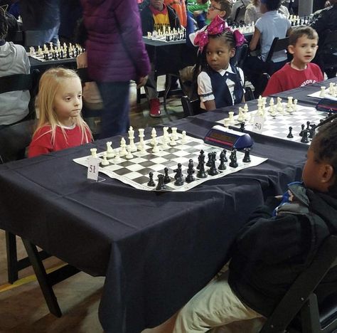 Friend of mines daughter was in a chess competition. Safe to say she brought her game face. Chess Competition, Glitch In The Matrix, Funny Sites, Game Face, Strange Photos, Chess, Matrix, Funny Pictures, I Am Awesome