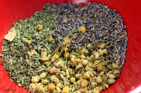 Diy Sleepy Time Tea, Bedtime Tea Recipes, Sleepytime Tea Recipe, Sleepy Tea Recipes, Sleepy Time Tea, Over Tired, Sleepytime Tea, Hot Tea Recipes, Tea Blends Recipes