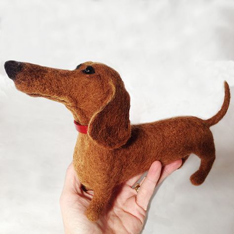 Needle Felting Tutorial, Dachshund Funny, Needle Felted Dog, Needle Felting Tutorials, Dog Brooch, Felt Dogs, Needle Felting Projects, Felting Tutorials, Needle Felted Animals