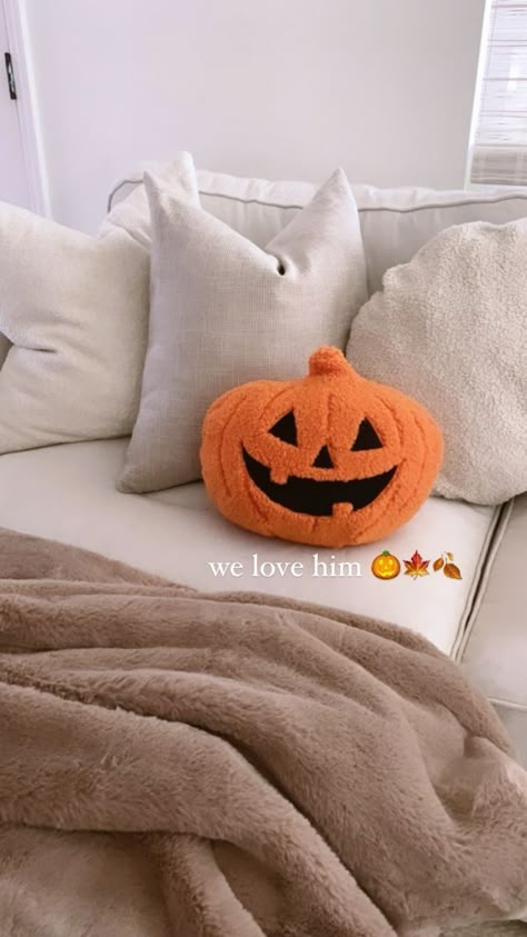 Minimal Fall Room Decor, Target Fall Aesthetic, Fall Room Decor Aesthetic, Fall Decor Room Bedrooms, Fall Decor Aesthetic, Fall Room Inspiration, Fall Decor Apartment, Target Fall Decor, Moment Aesthetic