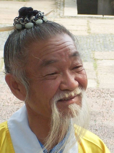 lovely chinese man Character Faces, Old Faces, Smiling Faces, Chinese Man, Montage Photo, We Are The World, Human Face, Many Faces, Red Dragon