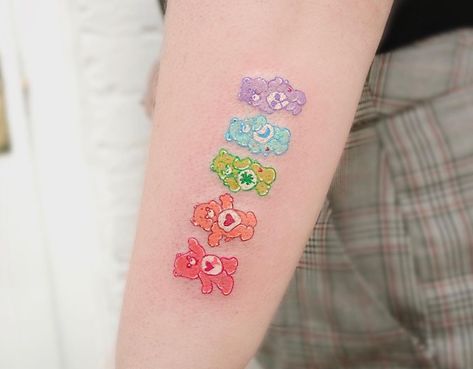 •𝟛𝟛•🇭🇰🇬🇧 on Instagram: “Care Bears assembly🌈 | | #carebears #carebearsthailand #carebearstare #carebearsjapan #carebearstattoo #carebeartattoo #harajuku…” Bear Heart Tattoo, Bears Tattoo, Care Bear Heart, Heart Tattoo Ideas, Care Bear Tattoos, American Traditional Tattoo Ideas, Traditional Tattoo Ideas, Sharpie Tattoos, Kawaii Tattoo