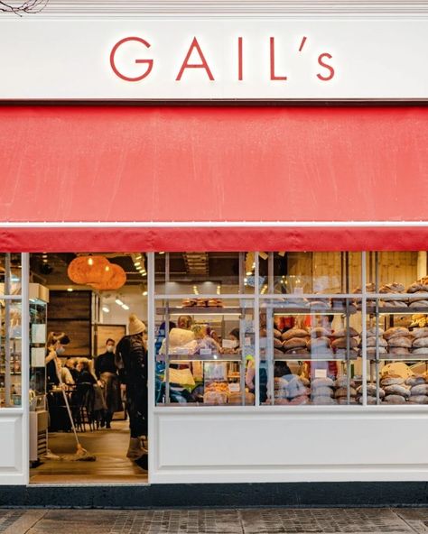 Gail's Bakery Gail's Bakery is a beloved spot in London, known for its delicious pastries, artisanal bread, and cozy atmosphere. With high-quality ingredients and traditional baking, Gail's offers a delightful range of sweet and savory options. 🍰🥐 Introduction to the Restaurant Gail's Bakery is a charming bakery and café with locations across London. It’s a favorite for both locals and visitors seeking homemade goodness. Restaurant Highlights Signature Dishes: Freshly baked sourdough, butt... Gail's Bakery, Artisanal Bread, Company Logo Design Ideas, Bakery London, Traditional Baking, Yummy Mummy, Signature Dishes, Company Logo Design, Cafe Shop