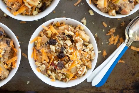 Apple Walnut Steel Cut Breakfast Oats are packed with apples, carrots, raisins, spices, + walnuts, Sugar-free, whole grain, and wholesome! Mind Diet Breakfast, Mind Diet Recipes, Spiced Walnuts, Breakfast Oats, Healthy Oatmeal Recipes, Mind Diet, Shredded Carrots, Meat Free Recipes, Diced Apples