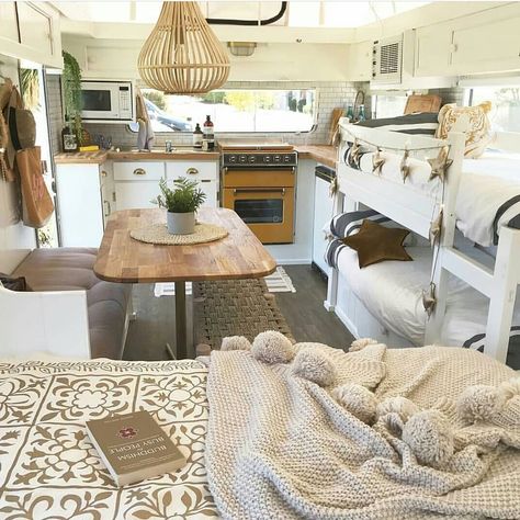 22 Chic and Functional Caravan Interior Design Ideas Camper Projects, Caravan Renovation Diy, Caravan Storage, Diy Caravan, Caravan Vintage, Rv Remodeling, Caravan Living, Camper Diy, Small Caravans