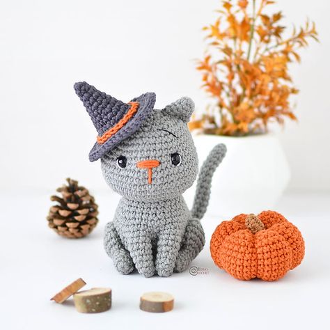 Free Patterns Pumpkin Amigurumi, Cat With Pumpkin, Pumpkin Crochet Pattern, Kat Haken, Crochet Pour Halloween, Pumpkin Crochet, Chat Halloween, Cat Crochet, Cat Amigurumi