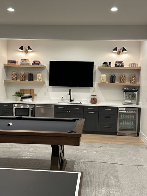 Basement Remodel Game Room, Boys Basement Hangout, Party Room In House, Teenager Basement Hangout, Media Room Bar Ideas, Basement Family Room Ideas Kid Friendly, Basement Party Room, Teen Boy Hangout Room, Basement Family Room Ideas Cozy Living