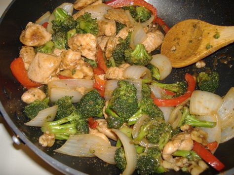 Walnut Chicken Stir-Fry Walnut Chicken, Fried Broccoli, Stir Fry Recipes Chicken, Chop Recipes, Broccoli Stir Fry, Chops Recipe, Chicken Stir Fry, Pork Chop, Stir Fry Recipes