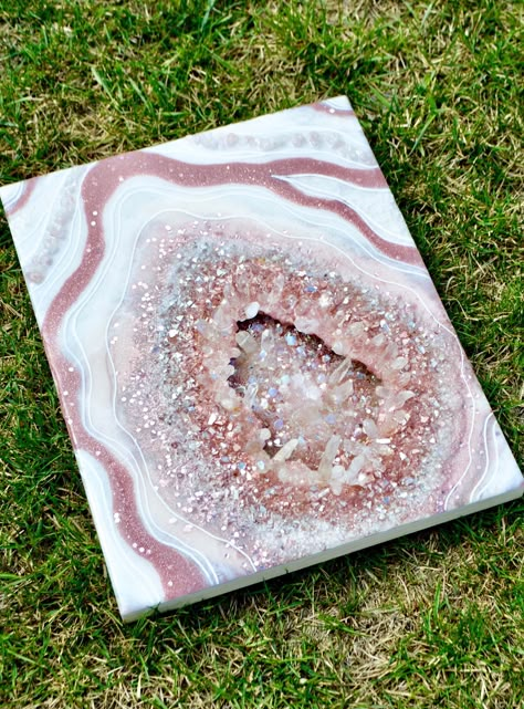 Do It Yourself Decoration, Seni Resin, Geode Resin Art, Resin Art Canvas, Resin Geode, Resin Art Painting, Geode Art, Resin Wall Art, Real Rose