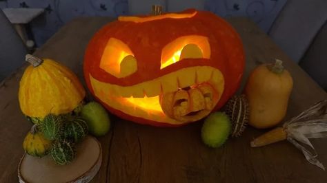 60 Super Easy Pumpkin Carving Ideas To Try This Halloween Simple Pumpkin Carving Ideas, Simple Pumpkin Carving, Easy Pumpkin Carving Ideas, Easy Pumpkin Carving, Large Pumpkin, Pumpkin Carving Ideas, Small Pumpkins, Oogie Boogie, Mini Pumpkins