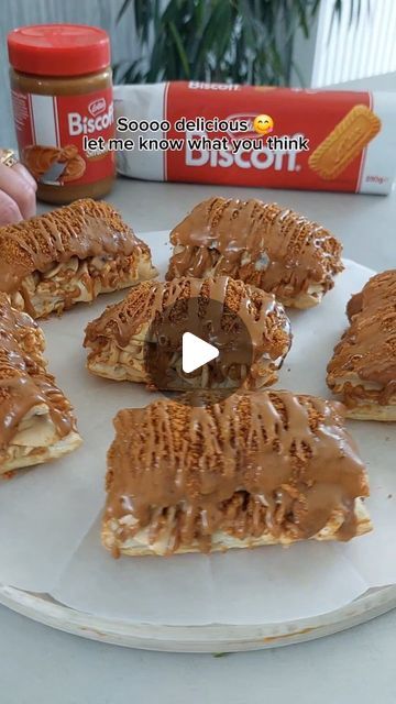 Biscoff Puff Pastry, Puff Pastry Cheesecake, Biscoff Pastry, Biscoff Desserts, Puff Pastry Treats, Puff Pastry Dessert, Puff Pastry Cake, Cream Cheese Puffs, Pie Pastry Recipe