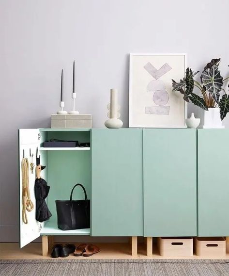 Picture of lovely mint green IKEA Metod cabinets on stained legs will be a perfect fit for a Scandinavian space, with a slight touch of color Entryway System, Ikea Ivar Cabinet, Elegant Entryway, Mudroom Organization, Ikea Ivar, Entryway Storage, Entryway Console, Entryway Organization, 아파트 인테리어